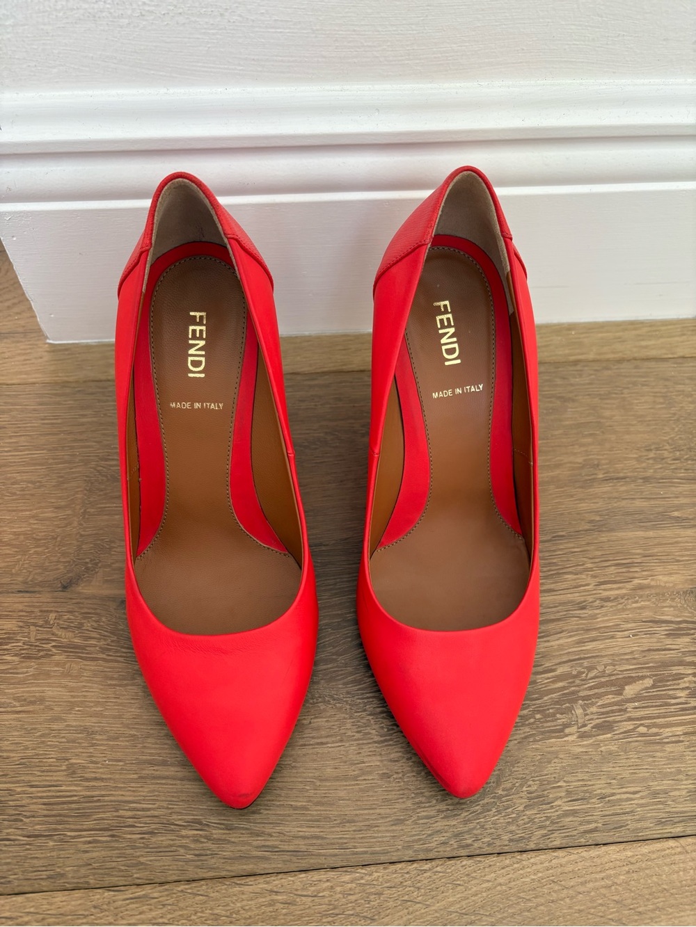 Fendi❤️ 🍊bright orange wedge pump